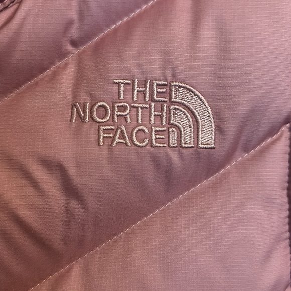The North Face Puffer Vest - Picture 4 of 5